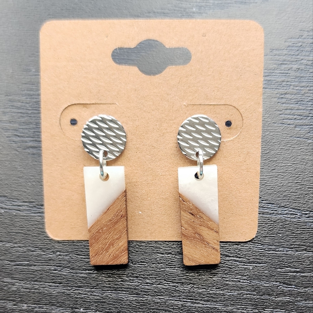 Mixed Media Wood Pearl White Earrings